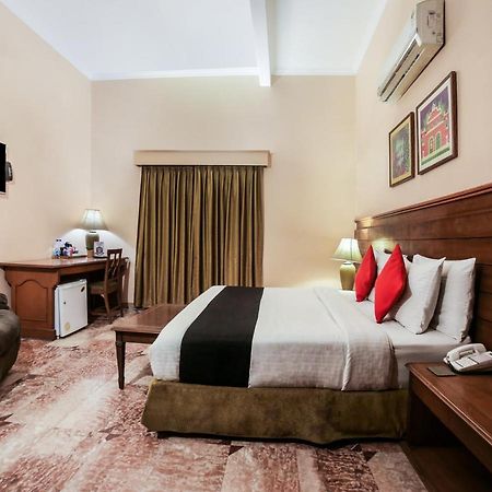 Capital O 10953 Dayal Lodge - A Boutique Hotel 阿格拉 外观 照片