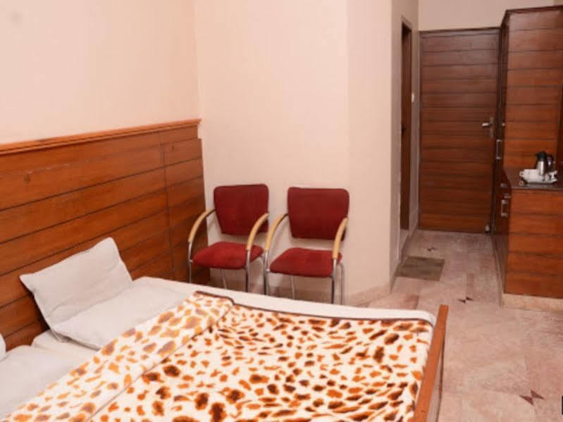 Capital O 10953 Dayal Lodge - A Boutique Hotel 阿格拉 外观 照片